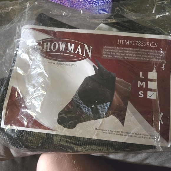 Fly Mask - Picture 1 of 2